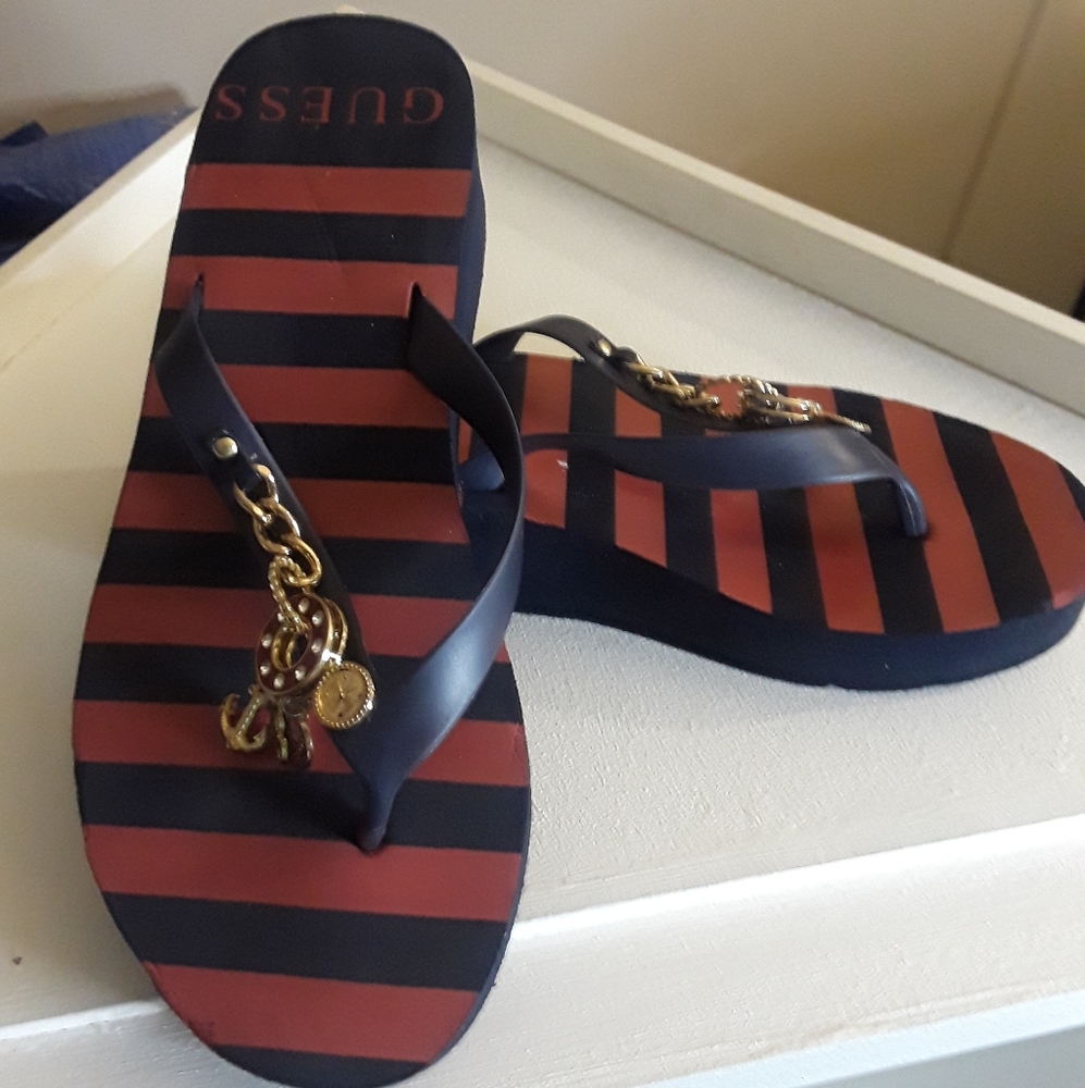GUESS SANDALS